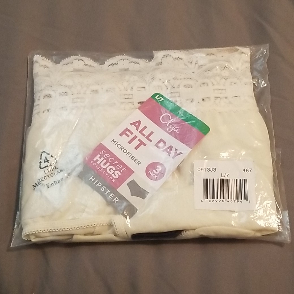 3 pair Olga Secret Hug hipster panties